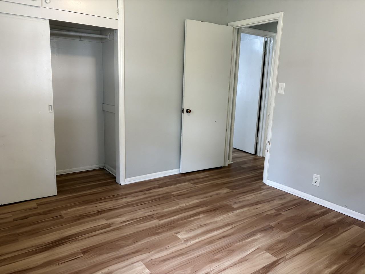 1524 Waldman Ave #1 - Photo 6 of 29
