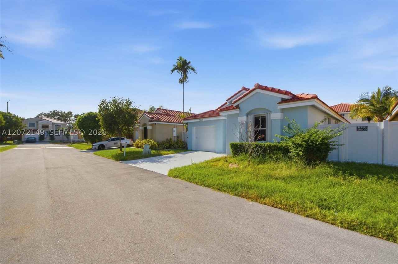 7336 Granada Way - Photo 3 of 35