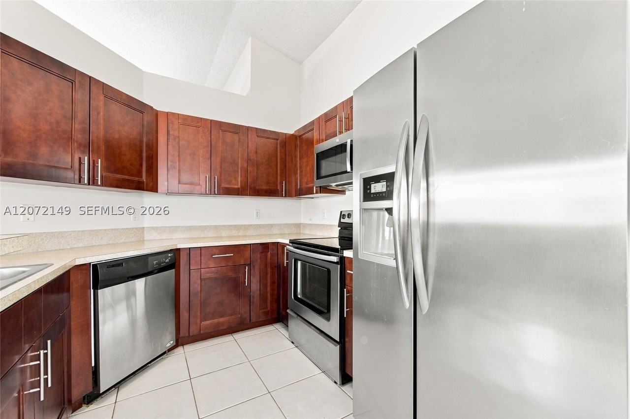 7336 Granada Way - Photo 7 of 35