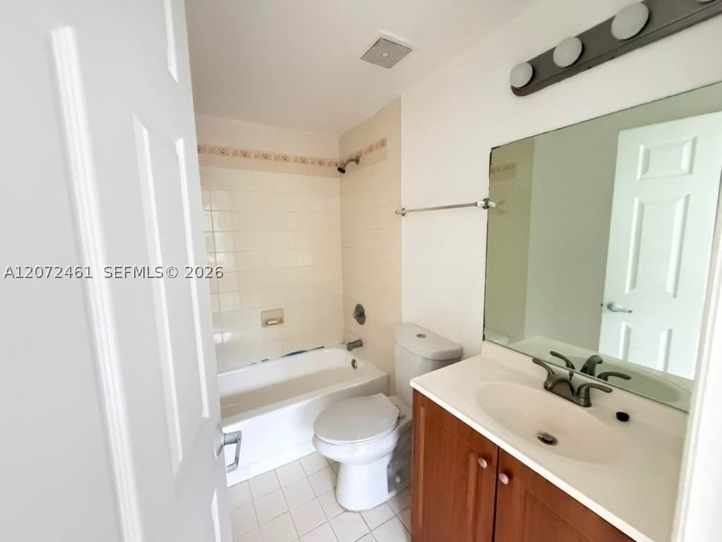 701 Sw 148th Ave #104 - Photo 3 of 17