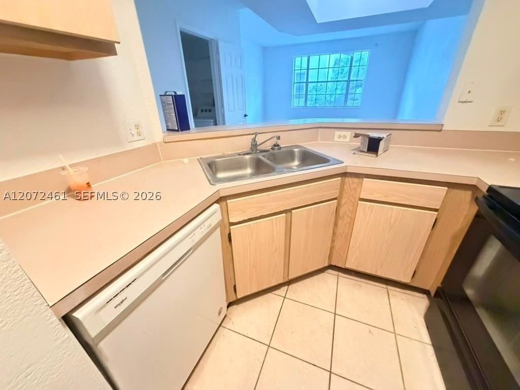 701 Sw 148th Ave #104 - Photo 5 of 17