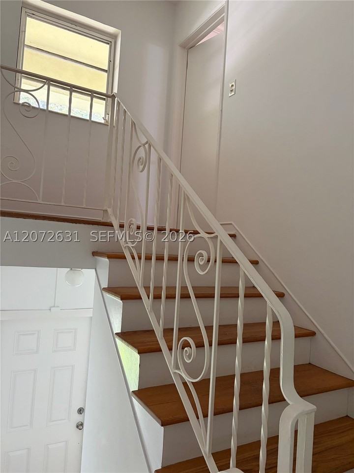 3923 Segovia St #2ndFL - Photo 5 of 13