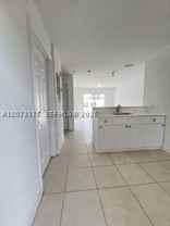 1613 Nw 16th Ave #203 - Photo 1 of 1