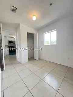 1613 Nw 16th Ave #203 - Photo 3 of 9