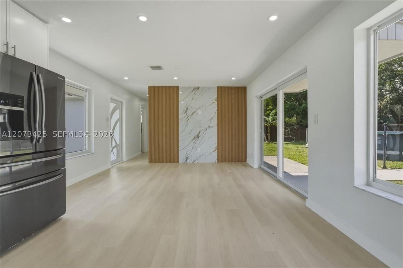 20440 Nw 20th Ct #0 - Photo 3 of 11