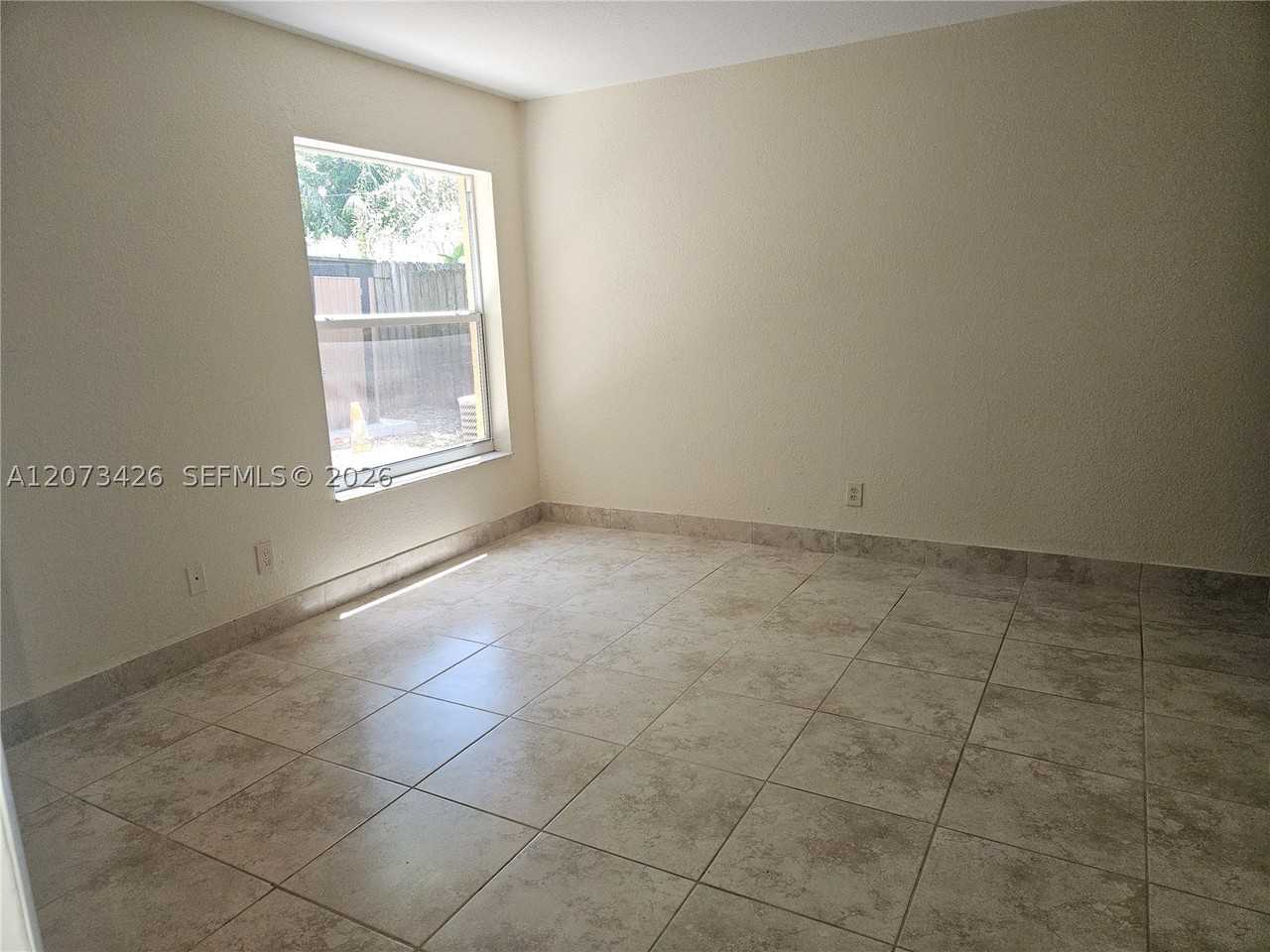 2500 Ne 193rd St #2502 - Photo 6 of 11