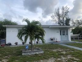 featured image of 3790 Sw 32nd Ct #1