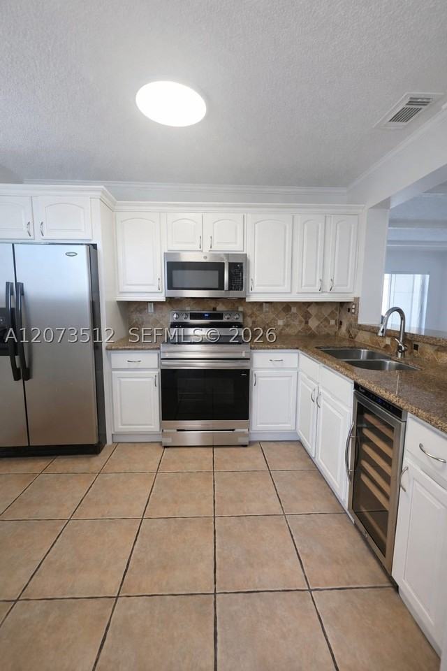 15761 Sw 137th Ave #202 - Photo 7 of 31