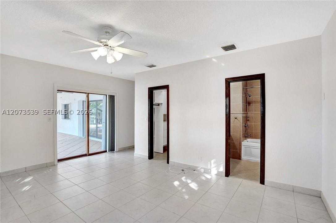 612 Hibiscus Dr - Photo 6 of 34