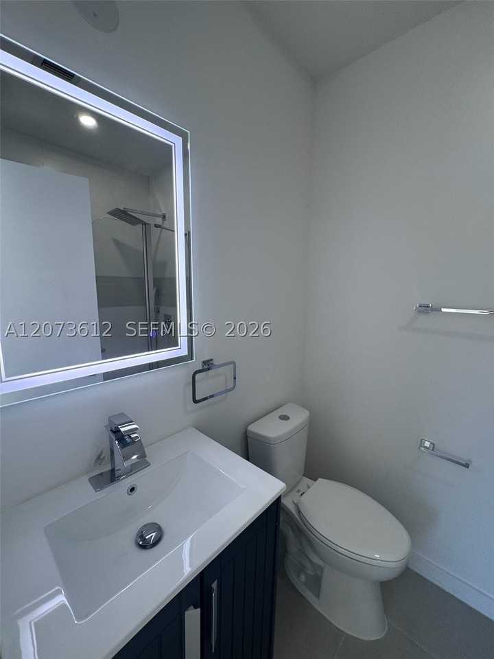 2855 Royal Palm Ave #4 - Photo 6 of 12