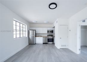 423 Ne 71st St #4 - Photo 1 of 1