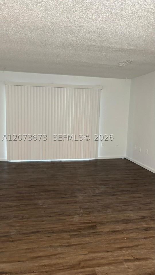 411 Executive Center Dr #203 - Photo 4 of 31