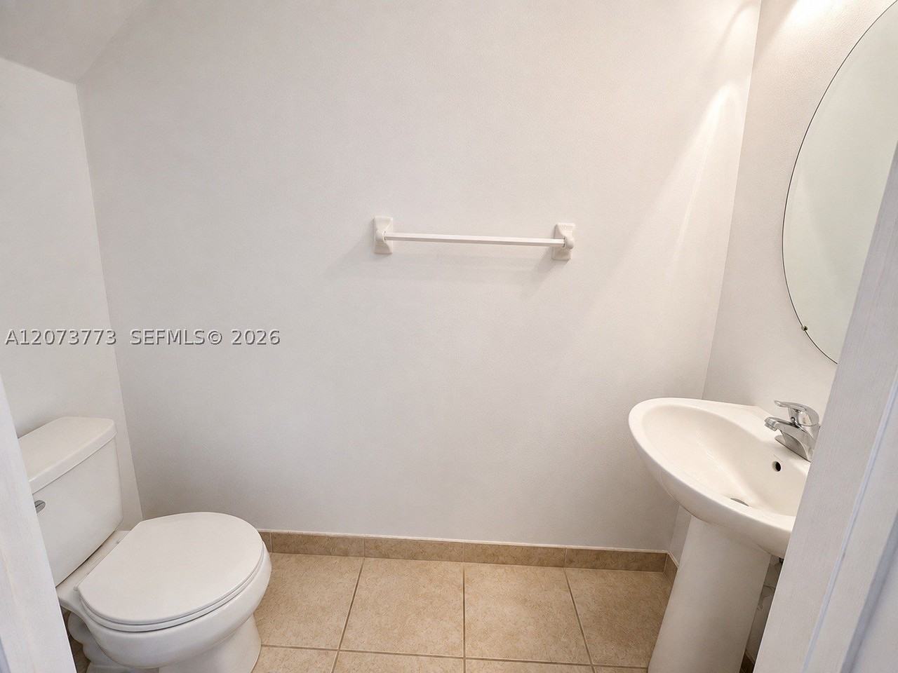 142 Se 28th Ter #6 - Photo 6 of 25