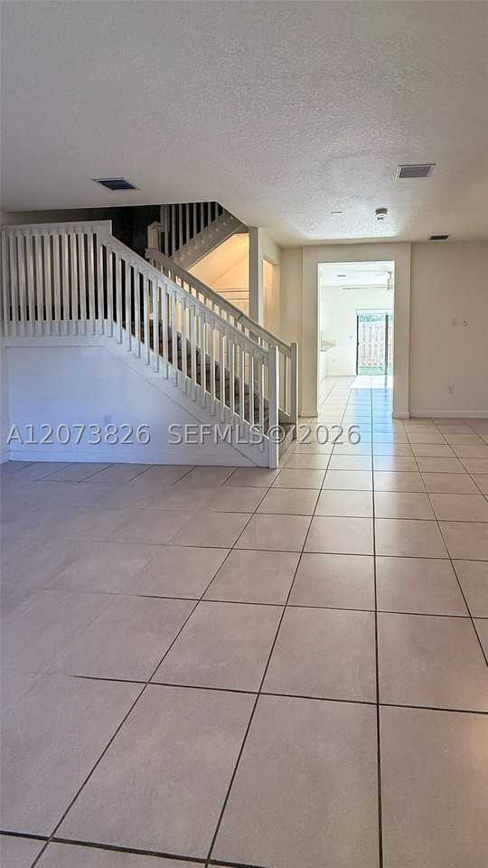 20800 Ne 5th Ct - Photo 4 of 27