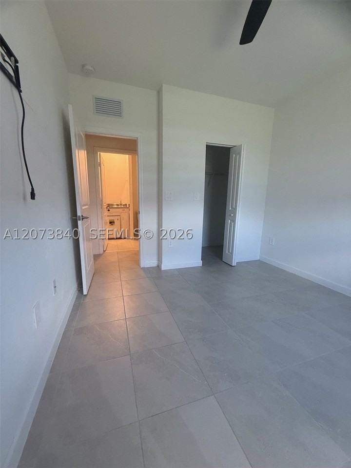 11859 Sw 241st St - Photo 4 of 12