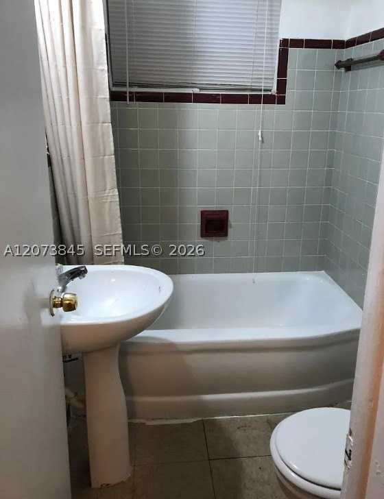 2123 Nw 93rd St #1 - Photo 2 of 3