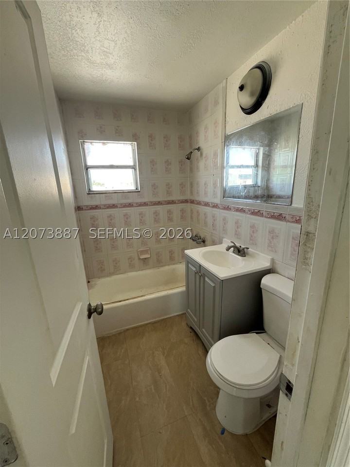 19351 Nw 45th Ave #0 - Photo 6 of 7