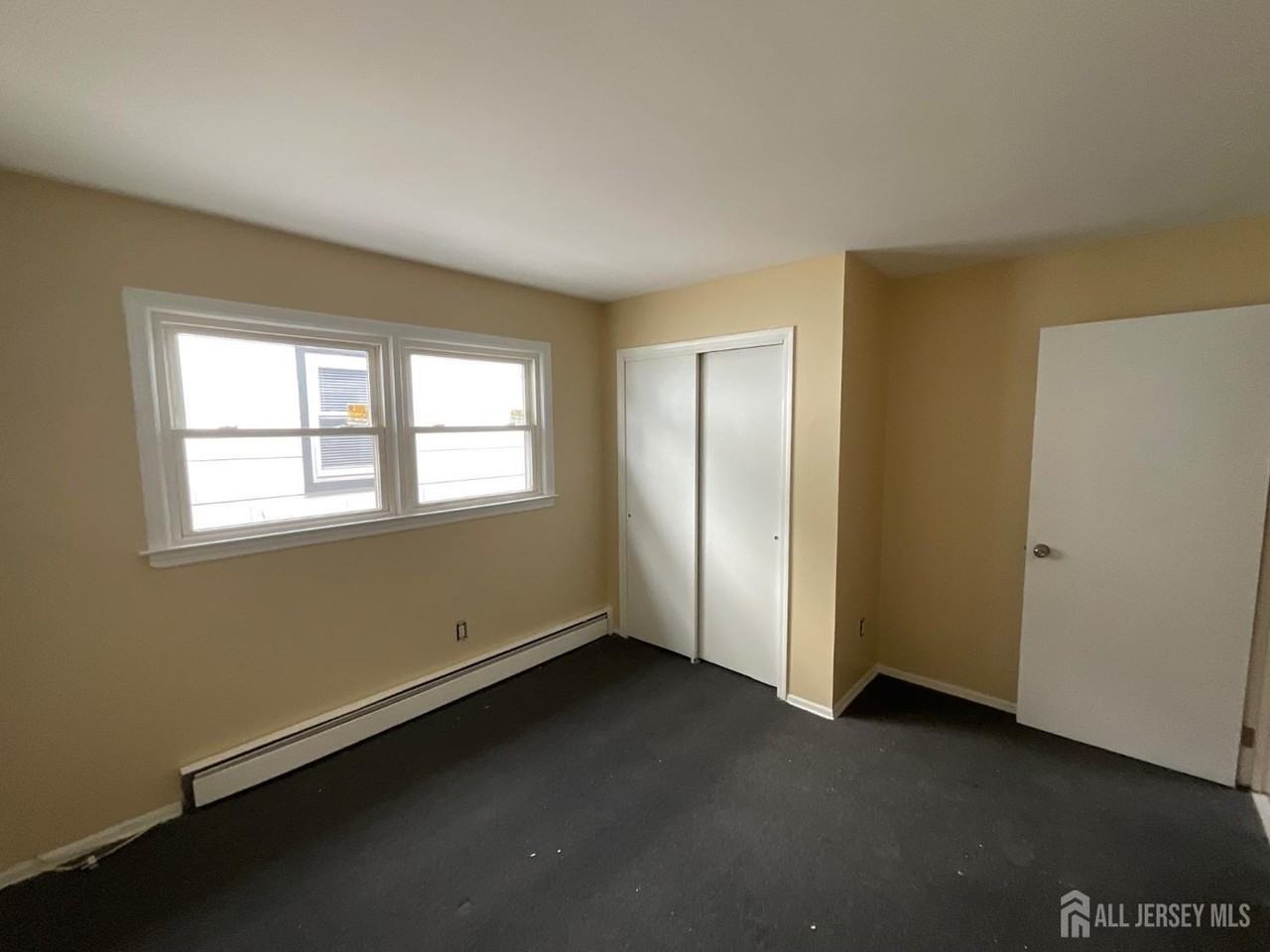 60 Glen Dr - Photo 7 of 8
