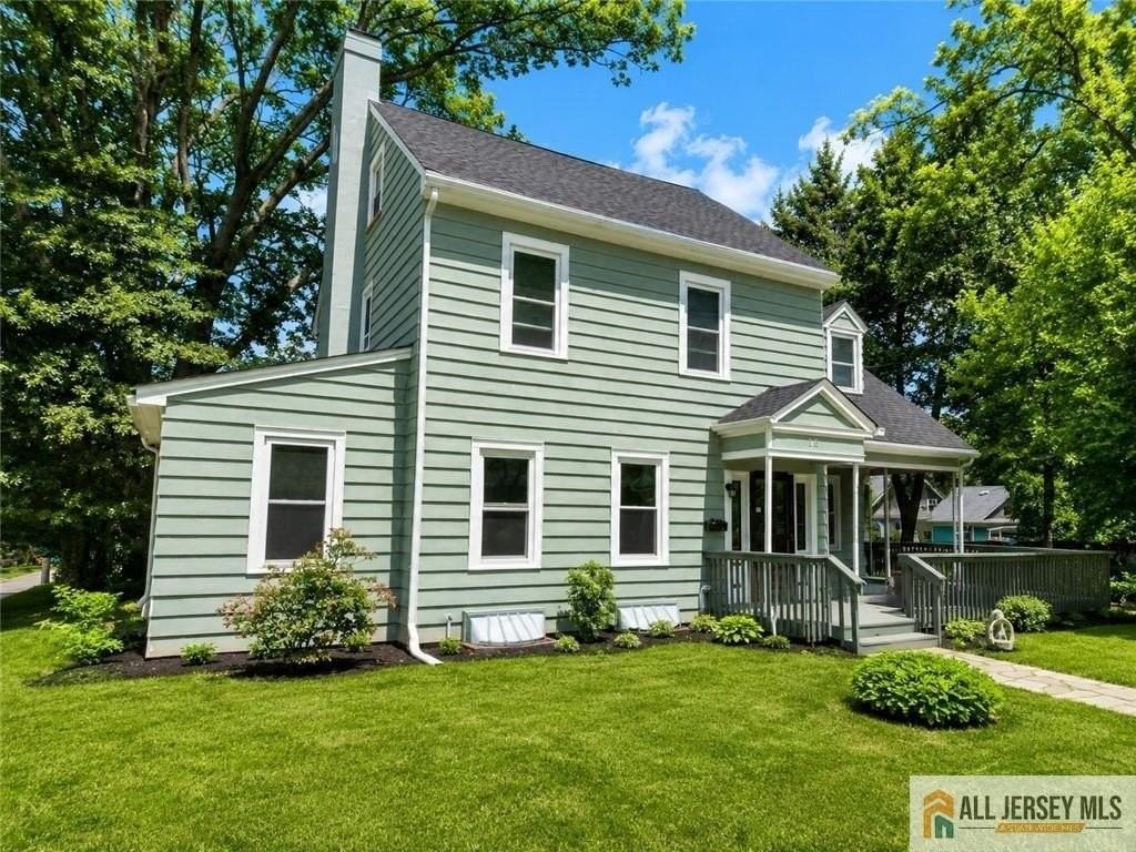 161 Nichol Ave - Photo 2 of 17