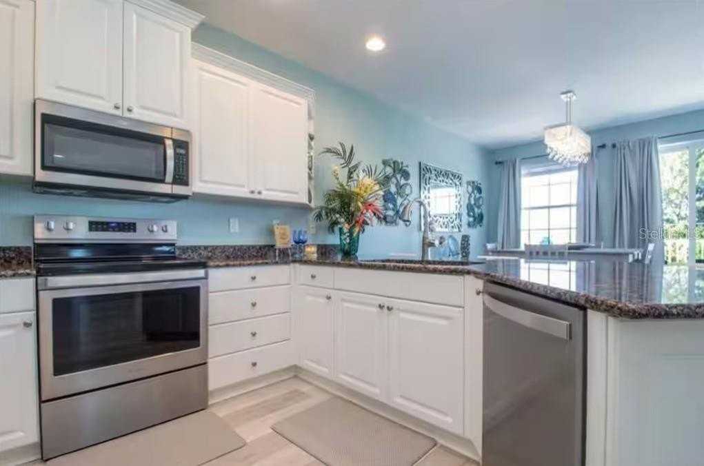 2319 Avenue C #200 - Photo 4 of 17