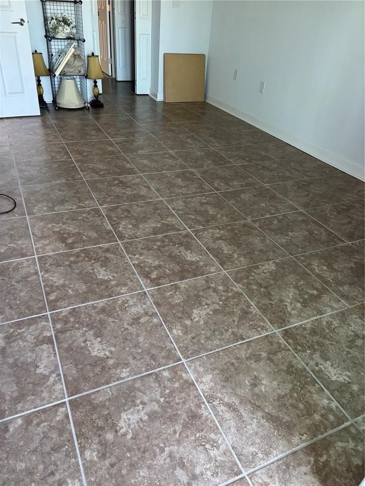 4725 Cove Cir #104 - Photo 7 of 20