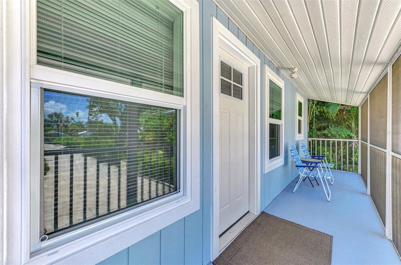 1858 Boyce St #A - Photo 5 of 35