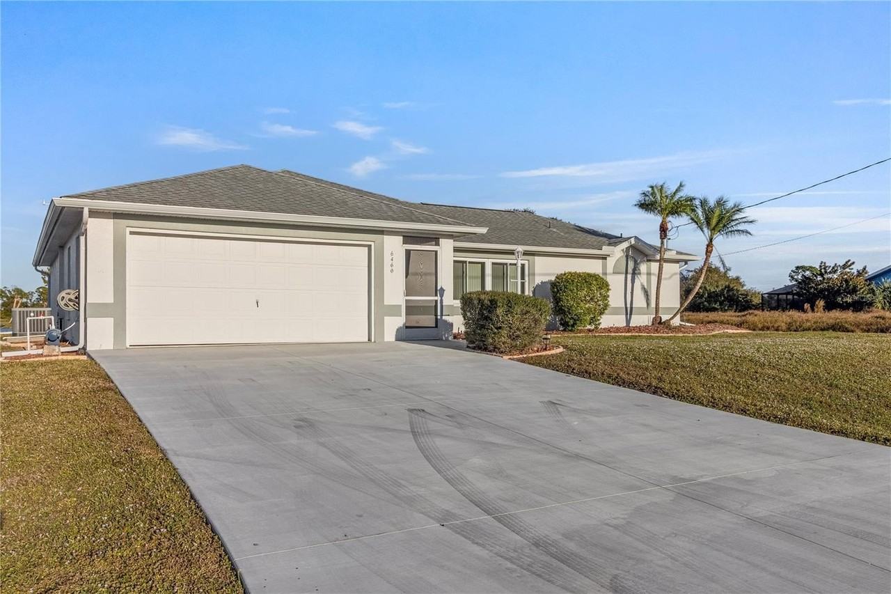 6460 Blueberry Dr - Photo 3 of 50