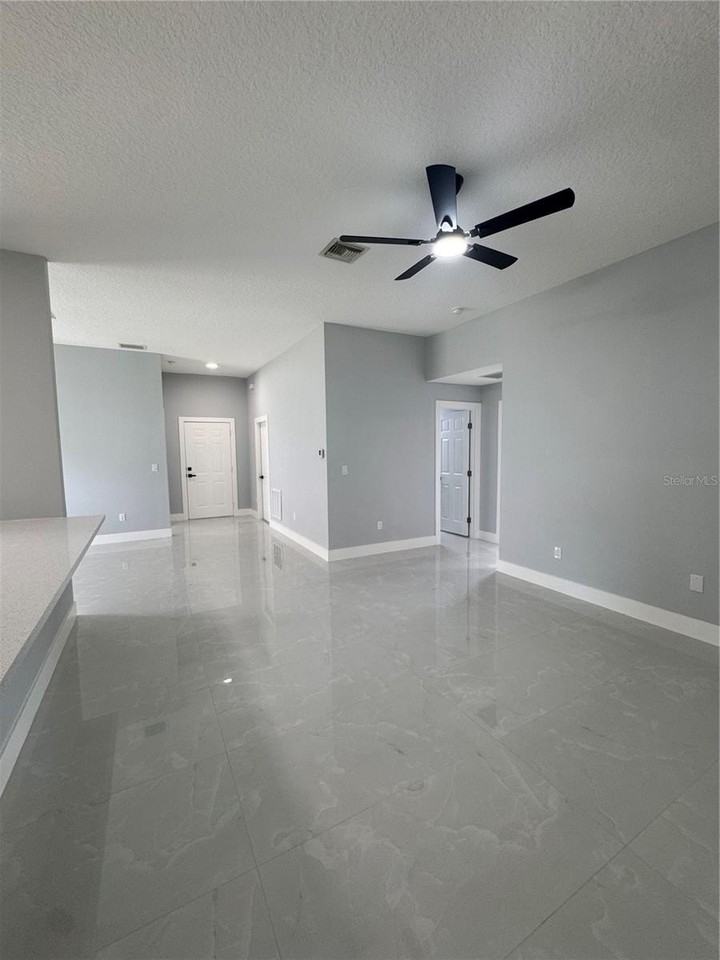 12 Reynolds Pl - Photo 5 of 18