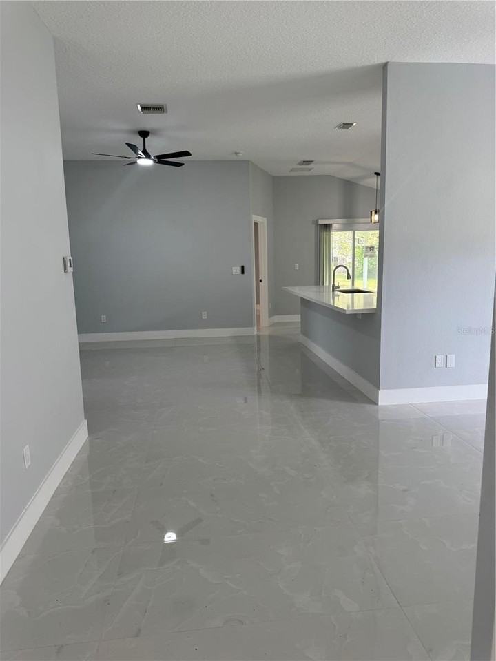 12 Reynolds Pl - Photo 6 of 18