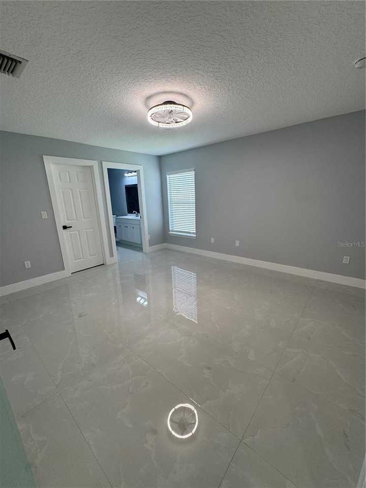 12 Reynolds Pl - Photo 7 of 18