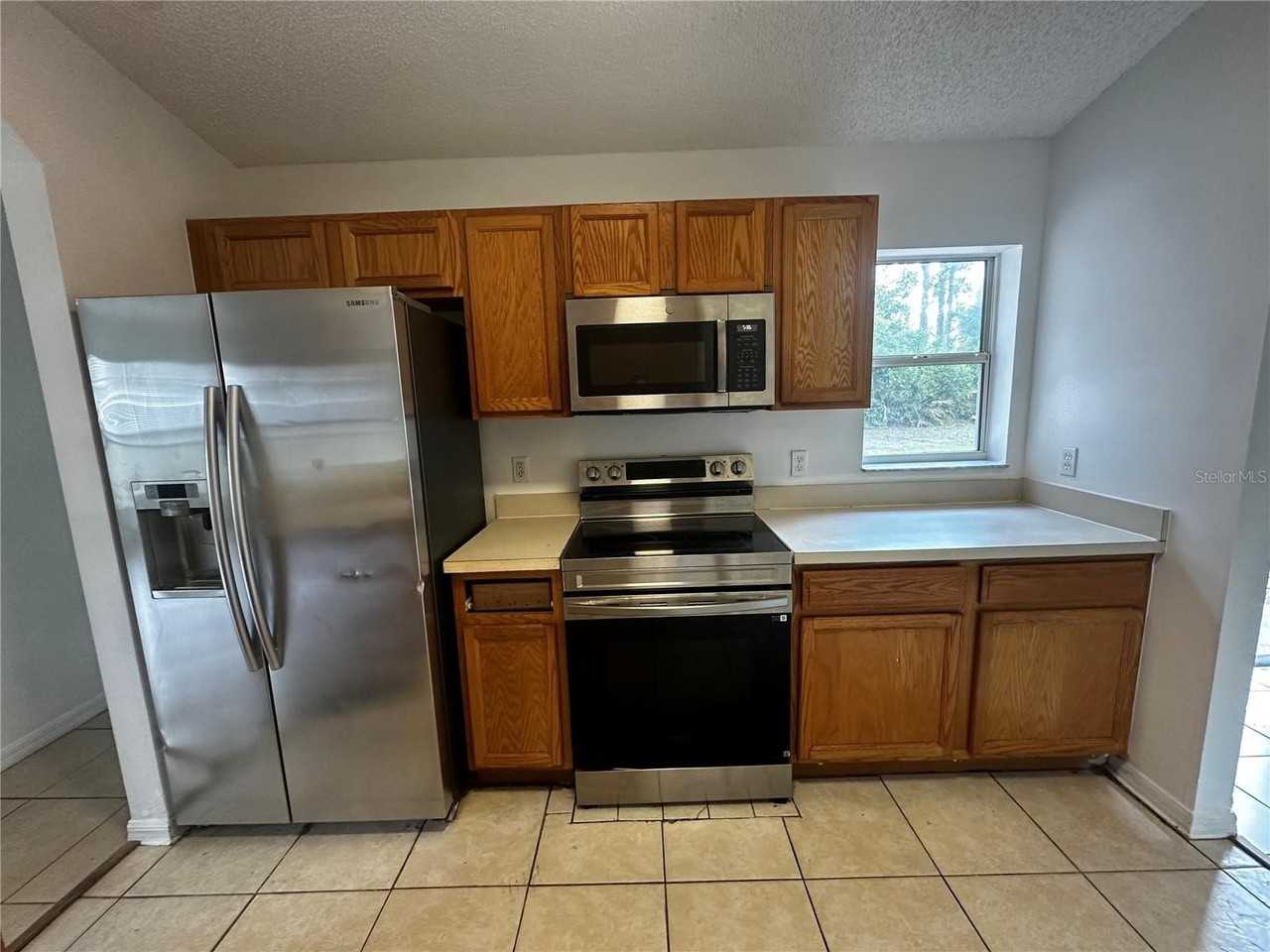 18 Red Clover Ln - Photo 4 of 11