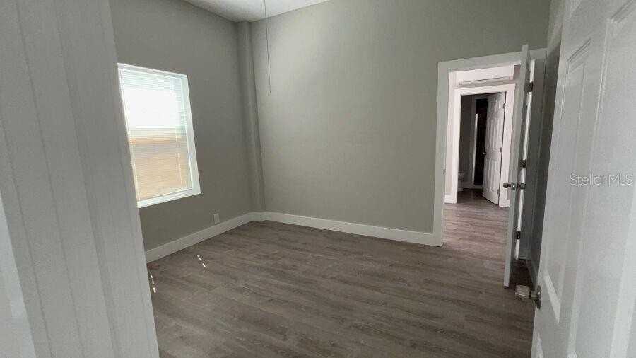 706 Harvey Ave - Photo 2 of 5