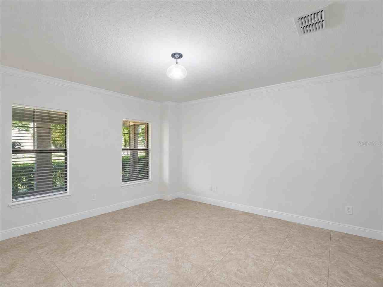 10862 Sunset Ridge Ln - Photo 5 of 32