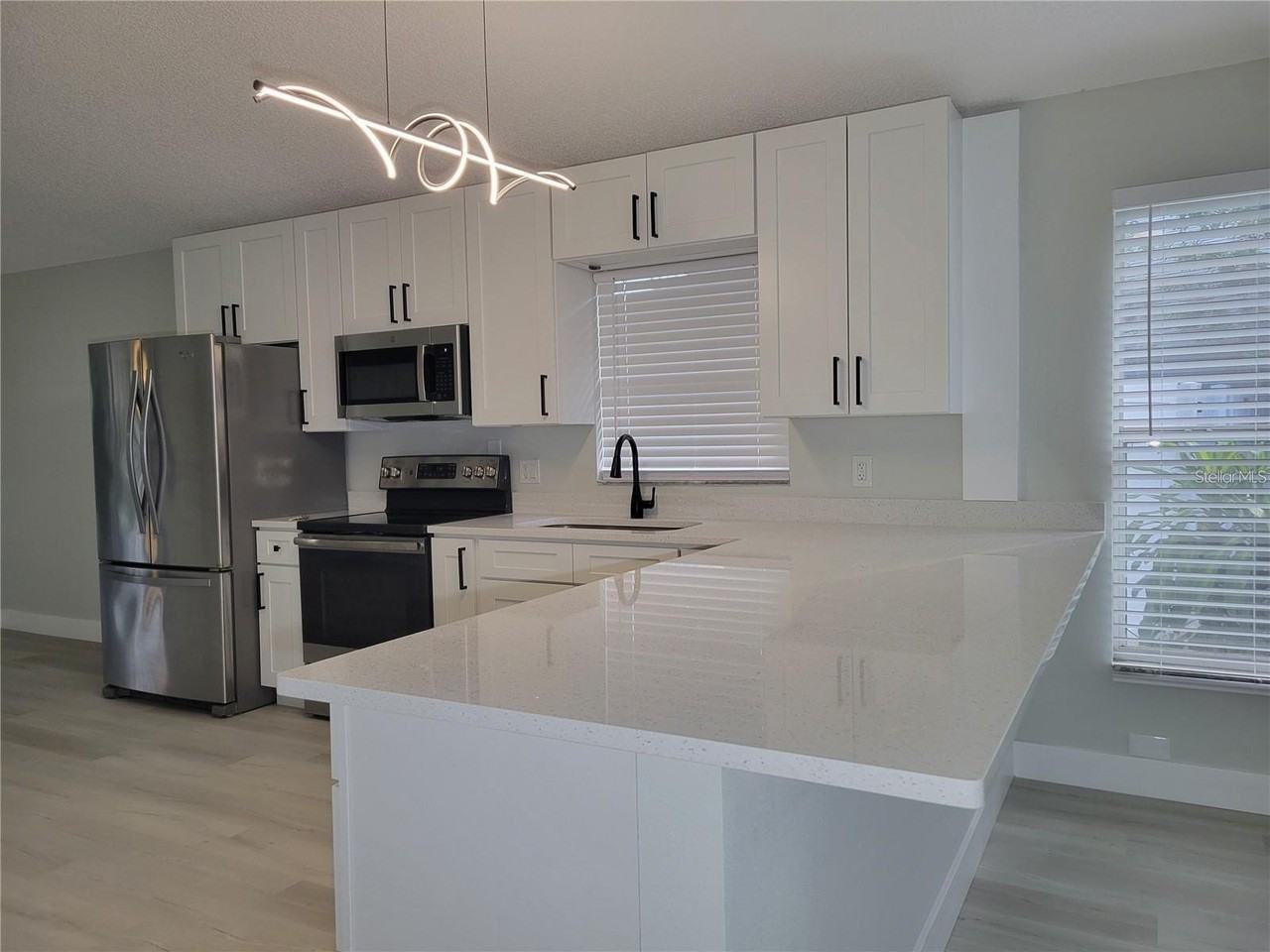 1076 Country Cove Ct - Photo 5 of 38