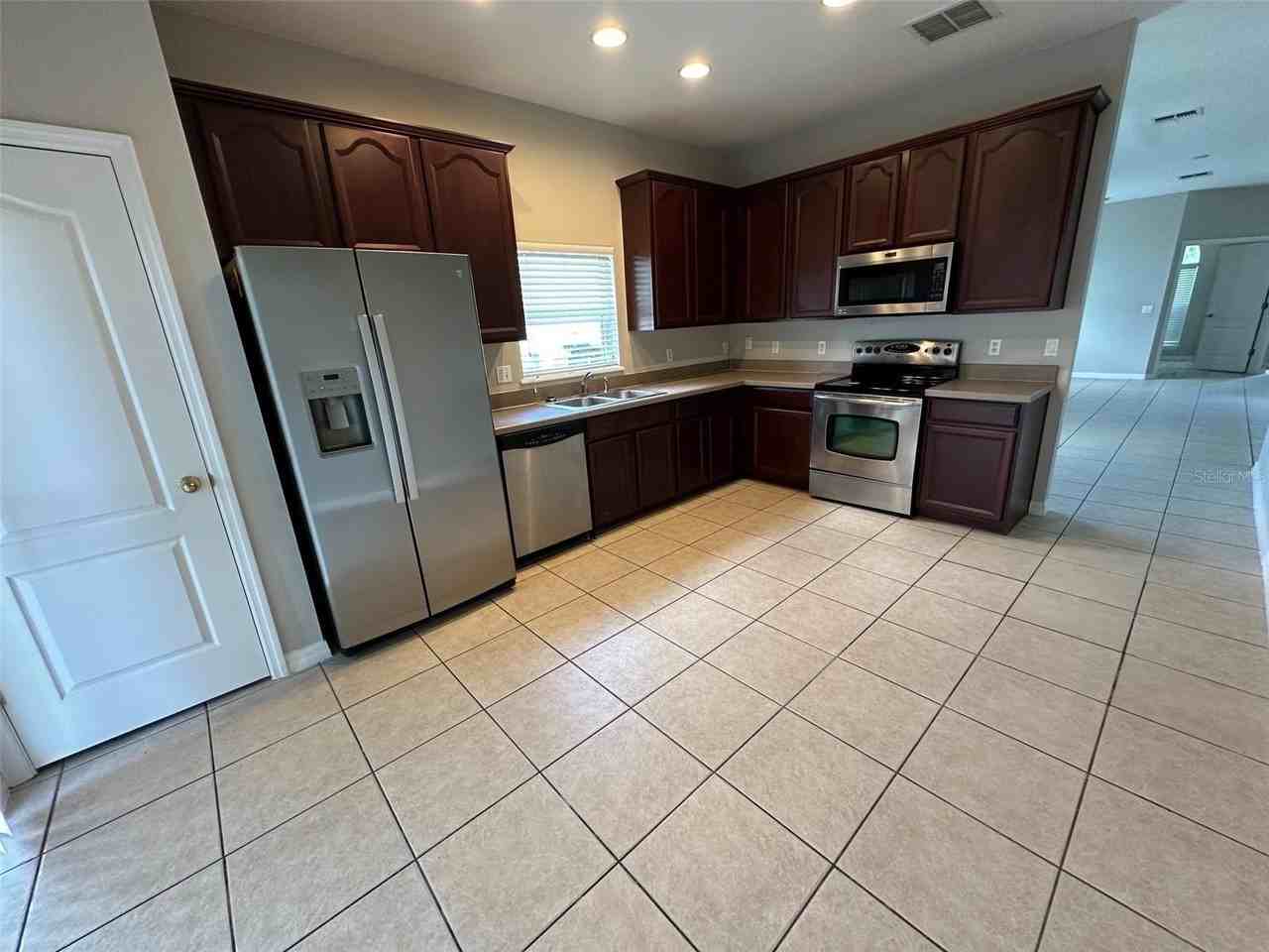 7815 Rex Hill Trl - Photo 2 of 22