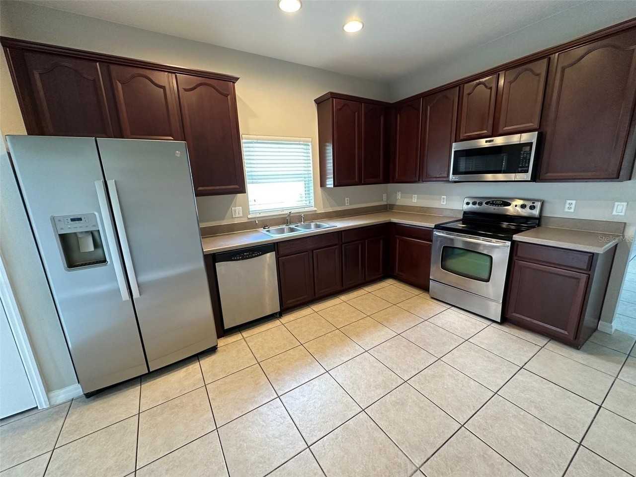 7815 Rex Hill Trl - Photo 4 of 22