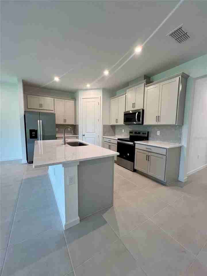 3497 Banana Shrub Blvd - Photo 7 of 37