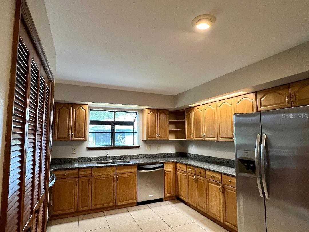 854 Humphrey Blvd - Photo 3 of 14