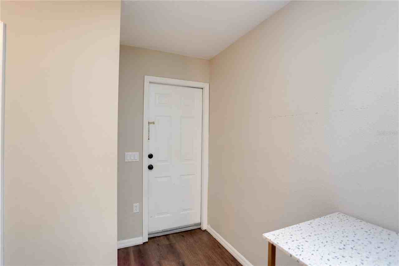 14222 Sonco Ave #APT - Photo 3 of 11