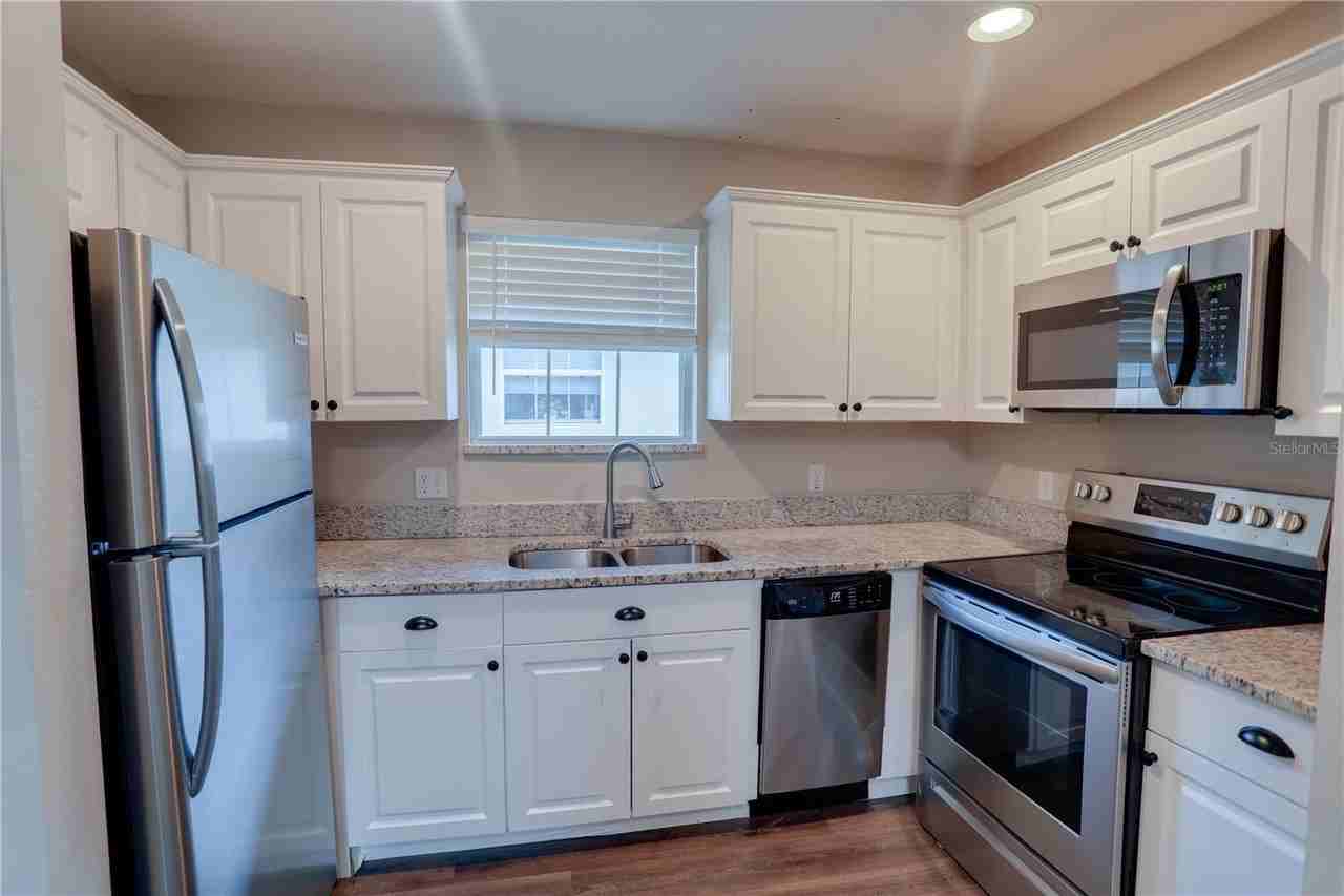 14222 Sonco Ave #APT - Photo 6 of 11