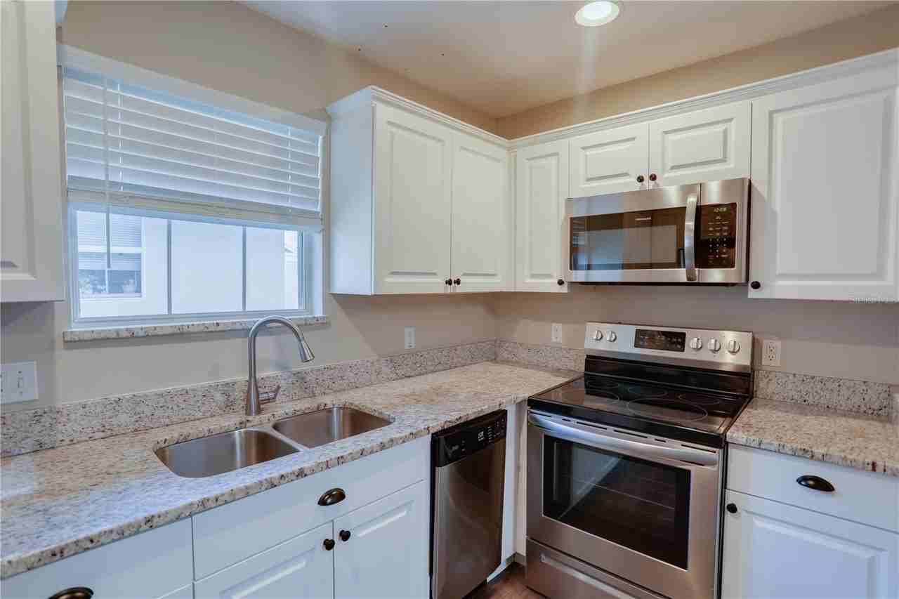 14222 Sonco Ave #APT - Photo 7 of 11