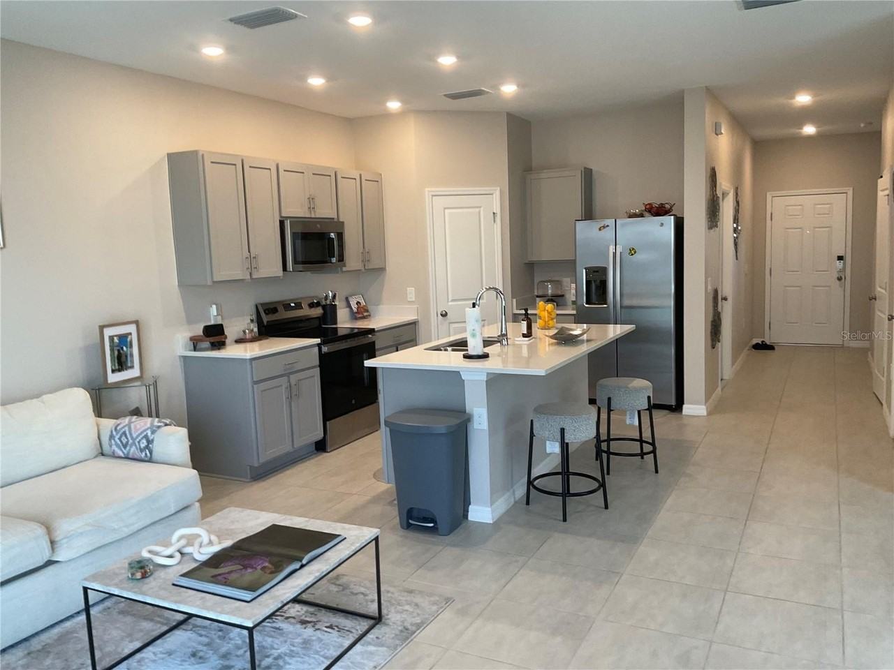 7633 Waterscape Dr - Photo 3 of 14