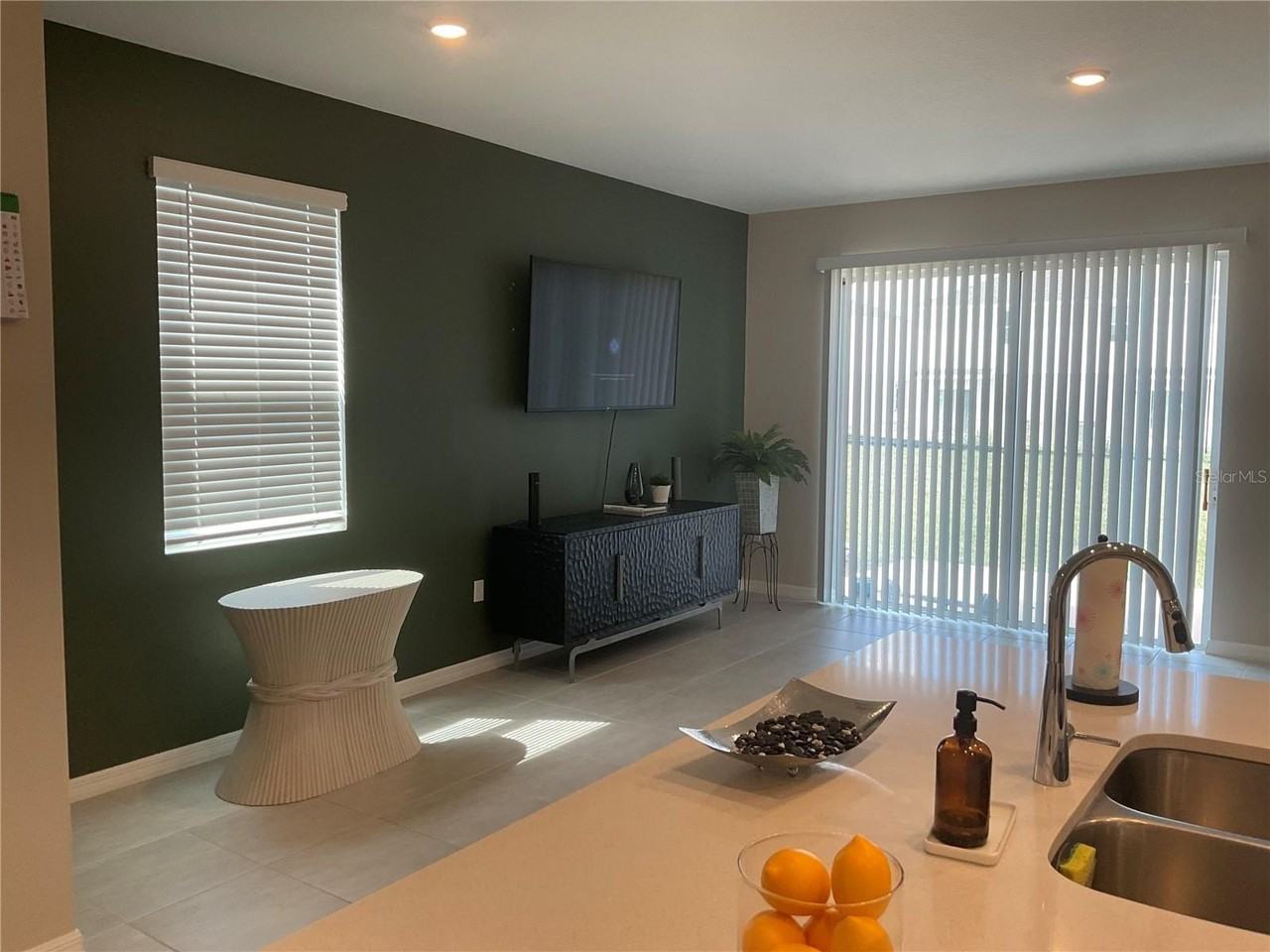 7633 Waterscape Dr - Photo 4 of 14