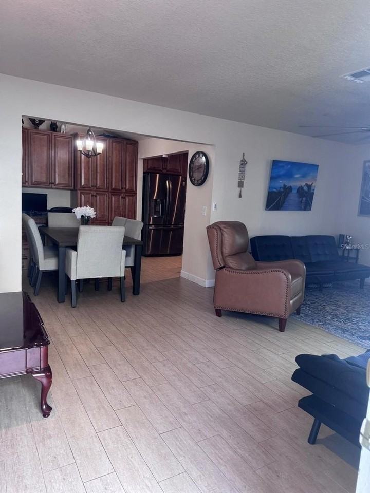 5424 Serene Ln - Photo 6 of 24