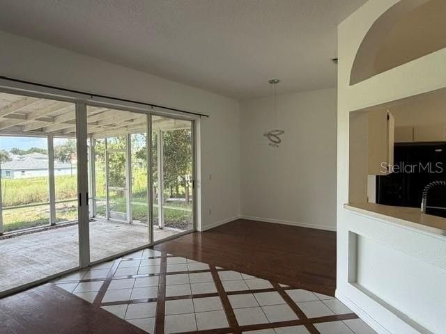 4633 Hazelgrove Dr - Photo 4 of 14