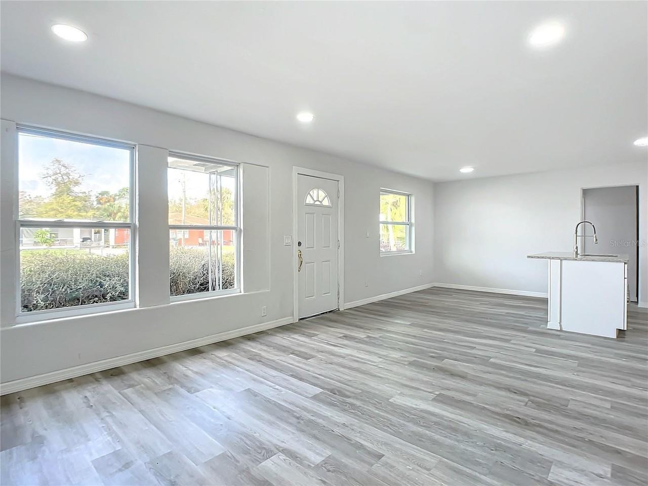 933 Marion St - Photo 6 of 50