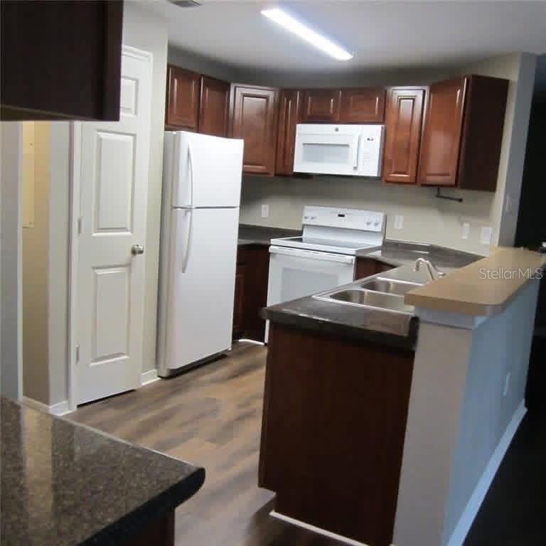 1985 Erving Cir #205 - Photo 2 of 9