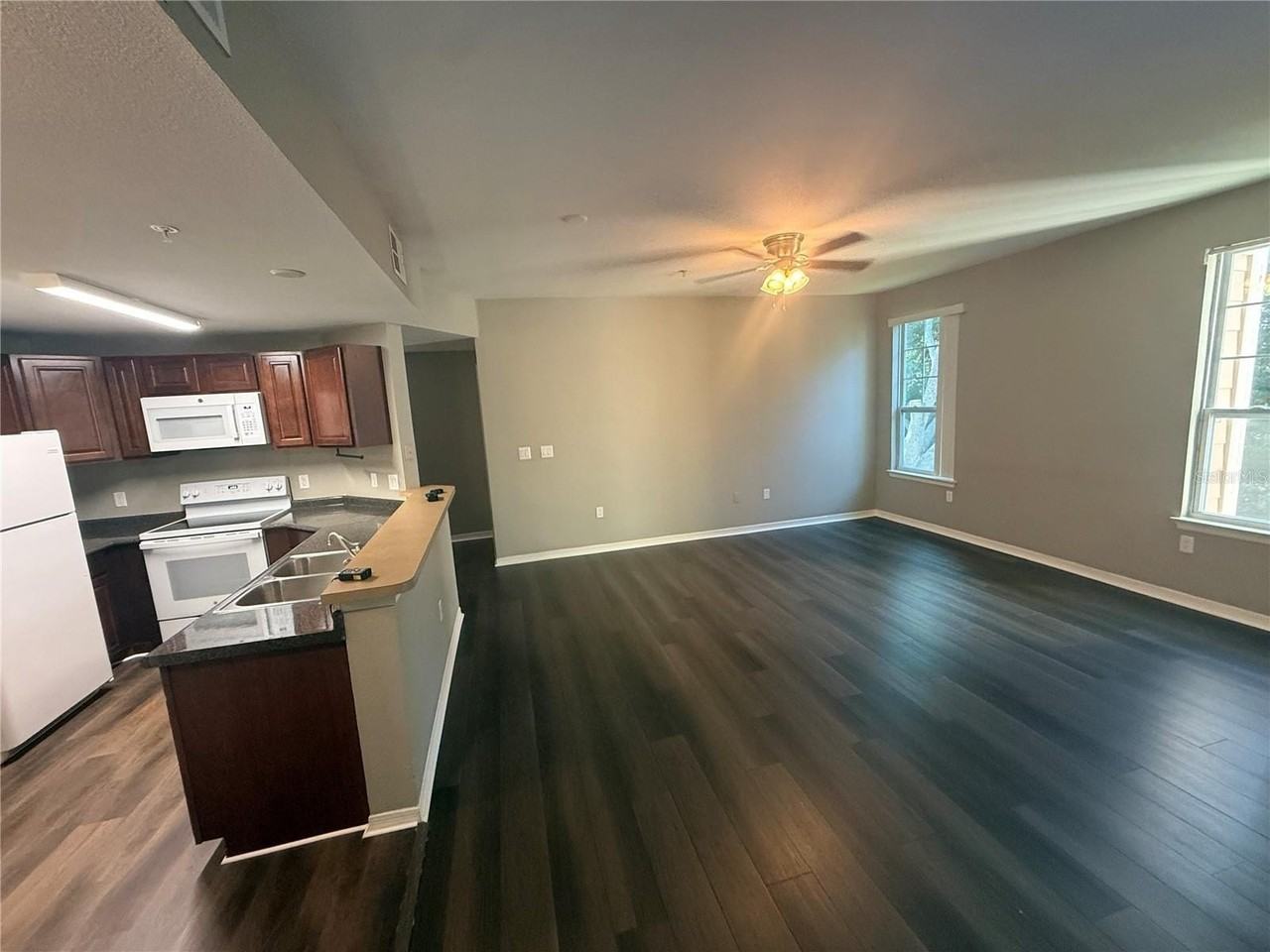 1985 Erving Cir #205 - Photo 7 of 9