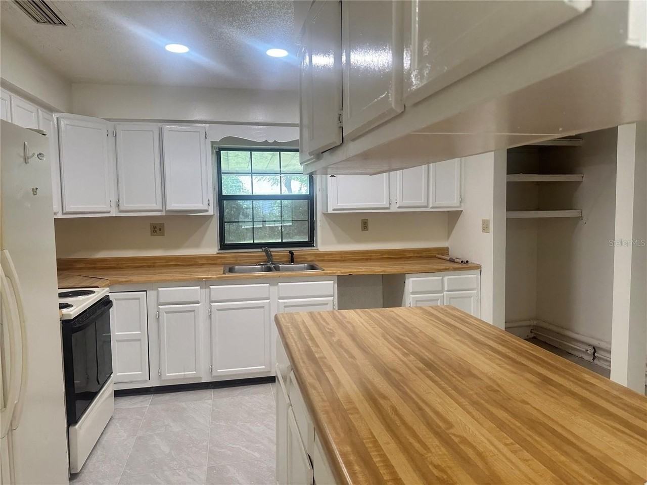 5078 Se 135th St - Photo 4 of 21