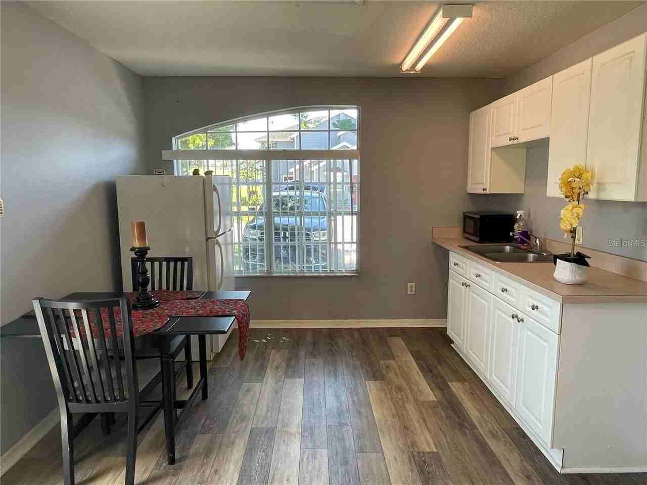 272 Coco Plum Dr - Photo 2 of 19